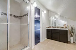 10202 Brighton Ln Ln, Houston, TX 77031 - Photo 20