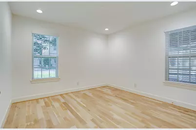 4419 Cynthia, Bellaire, TX 77401 - Photo 14
