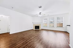 2032 Creek Shore Ln, Pearland, TX 77581 - Photo 1