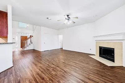 2032 Creek Shore Lane, Pearland, TX 77581 - Photo 10