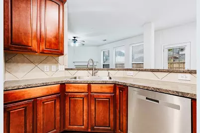 2032 Creek Shore Lane, Pearland, TX 77581 - Photo 12