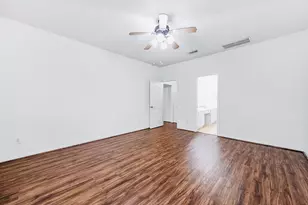 2032 Creek Shore Ln, Pearland, TX 77581 - Photo 18