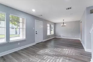 3819 W Traditions Ct, Houston, TX 77082 - Photo 8