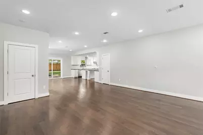 5723 Spellman Road, Houston, TX 77096 - Photo 6