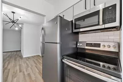 1811 Stoney Brook Drive #91, Houston, TX 77063 - Photo 8