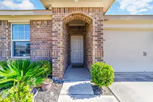 8307 Oakleaf Meadow Ct, Rosharon, TX 77583 - Photo 4