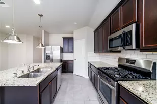 8307 Oakleaf Meadow Ct, Rosharon, TX 77583 - Photo 12