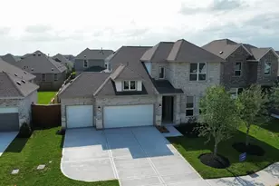 8310 Holly Blue Dr, Rosharon, TX 77583 - Photo 2