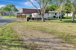 293 Co Rd 406, Edna, TX 77957 - Photo 44