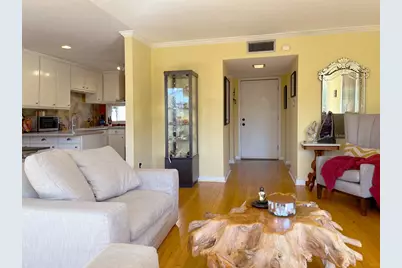 8211 Katy Freeway #17, Houston, TX 77024 - Photo 4
