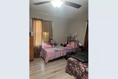7947 Glenscott Street, Houston, TX 77061 - Photo 10