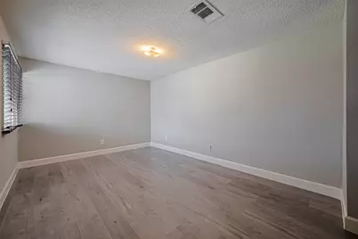 8612 Dairy View Lane, Houston, TX 77072 - Photo 22
