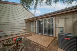 8612 Dairy View Ln, Houston, TX 77072 - Photo 4