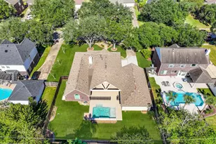 1704 Brill Dr, Friendswood, TX 77546 - Photo 38