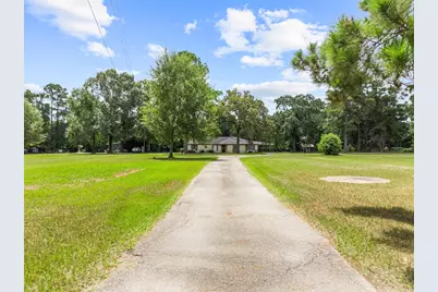 15856 Dewberry Lane, Conroe, TX 77302 - Photo 2