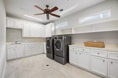 1106 Bayou Island Drive, Houston, TX 77024 - Photo 38