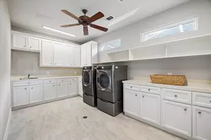 1106 Bayou Island Dr, Houston, TX 77024 - Photo 38