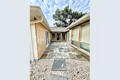 14307 Piping Rock, Houston, TX 77077 - Photo 16