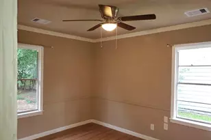 5915 Southwood Streets, Houston, TX 77033 - Photo 6