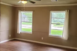 5915 Southwood Streets, Houston, TX 77033 - Photo 2