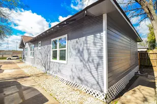 4333 Harby St, Houston, TX 77023 - Photo 30