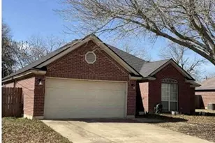 635 Yegua Dr, Lexington, TX 78947 - Photo 2