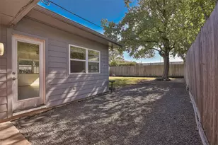 4613 Libbey Ln, Houston, TX 77092 - Photo 18