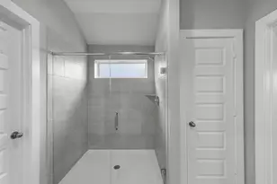 93 Shining Pt Dr, Waller, TX 77484 - Photo 10