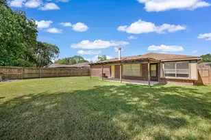 16897 Blue Jay St, Conroe, TX 77385 - Photo 2