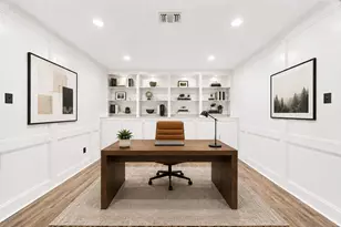 2019 Franklin Cir, Rosenberg, TX 77471 - Photo 4