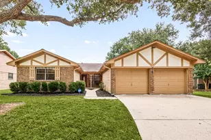 2019 Franklin Cir, Rosenberg, TX 77471 - Photo 1