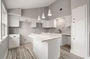 4902 Moody Reef Dr, Bacliff, TX 77518 - Photo 8