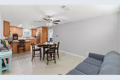 4702 Avenue P 1/2, Galveston, TX 77551 - Photo 16