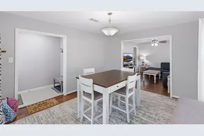 4702 Avenue P 1/2, Galveston, TX 77551 - Photo 6