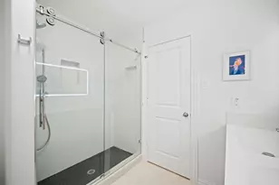 2206 Summer Blossom Ln, Houston, TX 77077 - Photo 32