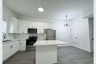 328 Clearwater St #A, Houston, TX 77029 - Photo 2