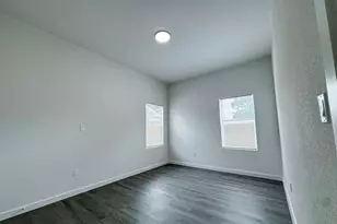 328 Clearwater St, Houston, TX 77029 - Photo 8