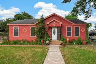 811 Canadian St, Houston, TX 77009 - Photo 1