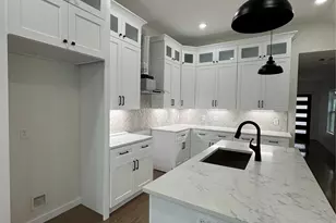 923 Adele St, Houston, TX 77009 - Photo 12