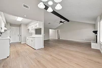 9859 Sageroyal Lane, Houston, TX 77089 - Photo 14