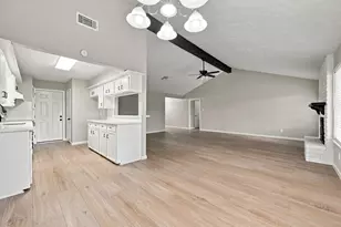 9859 Sageroyal Ln, Houston, TX 77089 - Photo 14