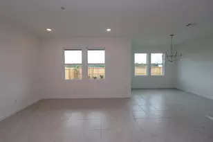335 W Rose Marie Ln, Montgomery, TX 77356 - Photo 4