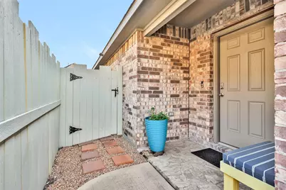 9316 Colonial Bent Court, Conroe, TX 77385 - Photo 4
