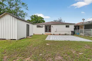 230 Pennsylvania St, Houston, TX 77029 - Photo 2