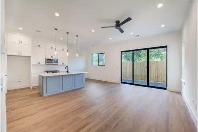 6123 Pacific Forest Drive, Houston, TX 77091 - Photo 10