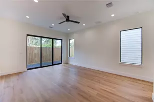 6123 Pacific Frst Dr, Houston, TX 77091 - Photo 12