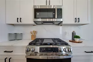 6123 Pacific Frst Dr, Houston, TX 77091 - Photo 18