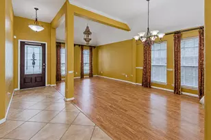 12906 Brook Arbor Ct, Pearland, TX 77584 - Photo 2