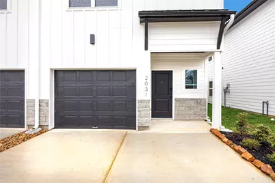 2031 Longmire Villas Court, Conroe, TX 77304 - Photo 2