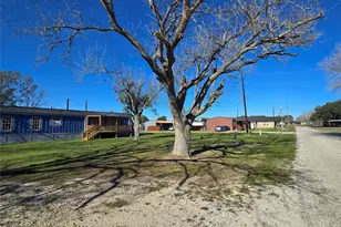 44 Ave K, Markham, TX 77456 - Photo 8